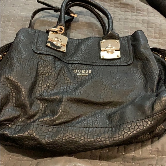 Guess Handbags - Guess purse Guess Handbags - Guess purse
